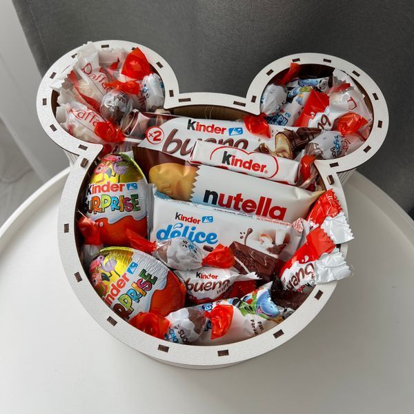 Подарунковий солодкий бокс "Міккі Маус" із шоколадом Kinder та Nutella S673 фото