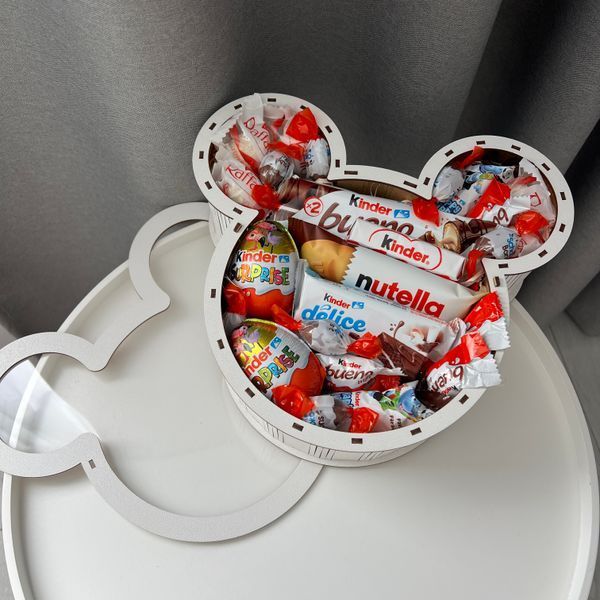Подарунковий солодкий бокс "Міккі Маус" із шоколадом Kinder та Nutella S673 фото